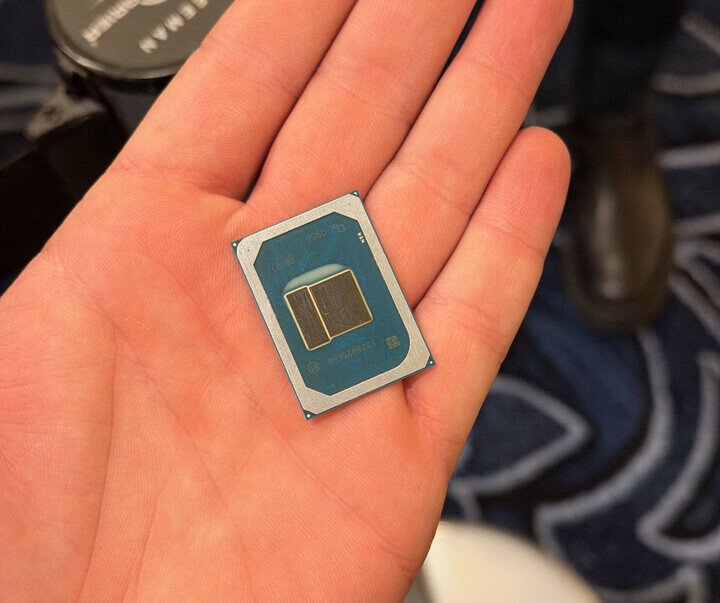 CES惊现英特尔入门新U：Wildcat Lake低调亮相