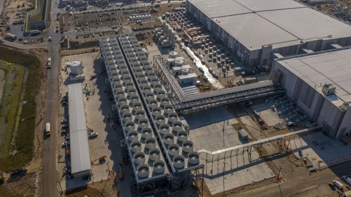 微软AI数据中心新战略：当个好邻居，电费水费全包了