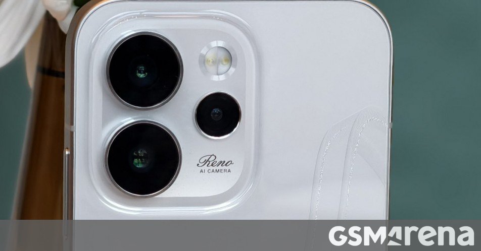 Oppo Reno15 Pro Mini上手：小屏旗舰的逆袭，2026年首款全球力作