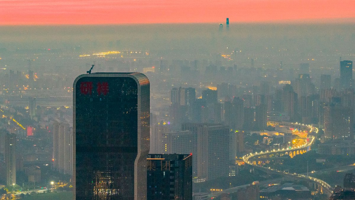 服务器内存价格飙升：一箱DDR5竟抵上海一套房