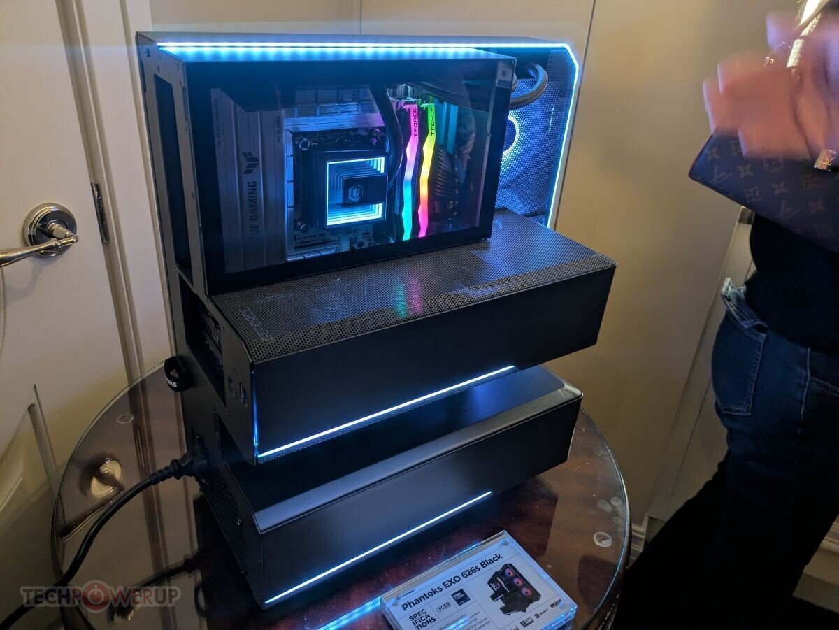 CES 2026惊现Phanteks EXO 626：极简骨架风PC机箱新标杆